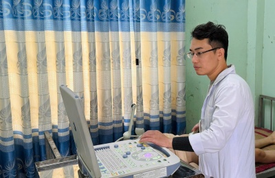 Bệnh viện Sản – Nhi tỉnh tổ chức khám Sản – Phụ khoa miễn phí cho gần 70 phụ nữ tại xã Thọ Phong